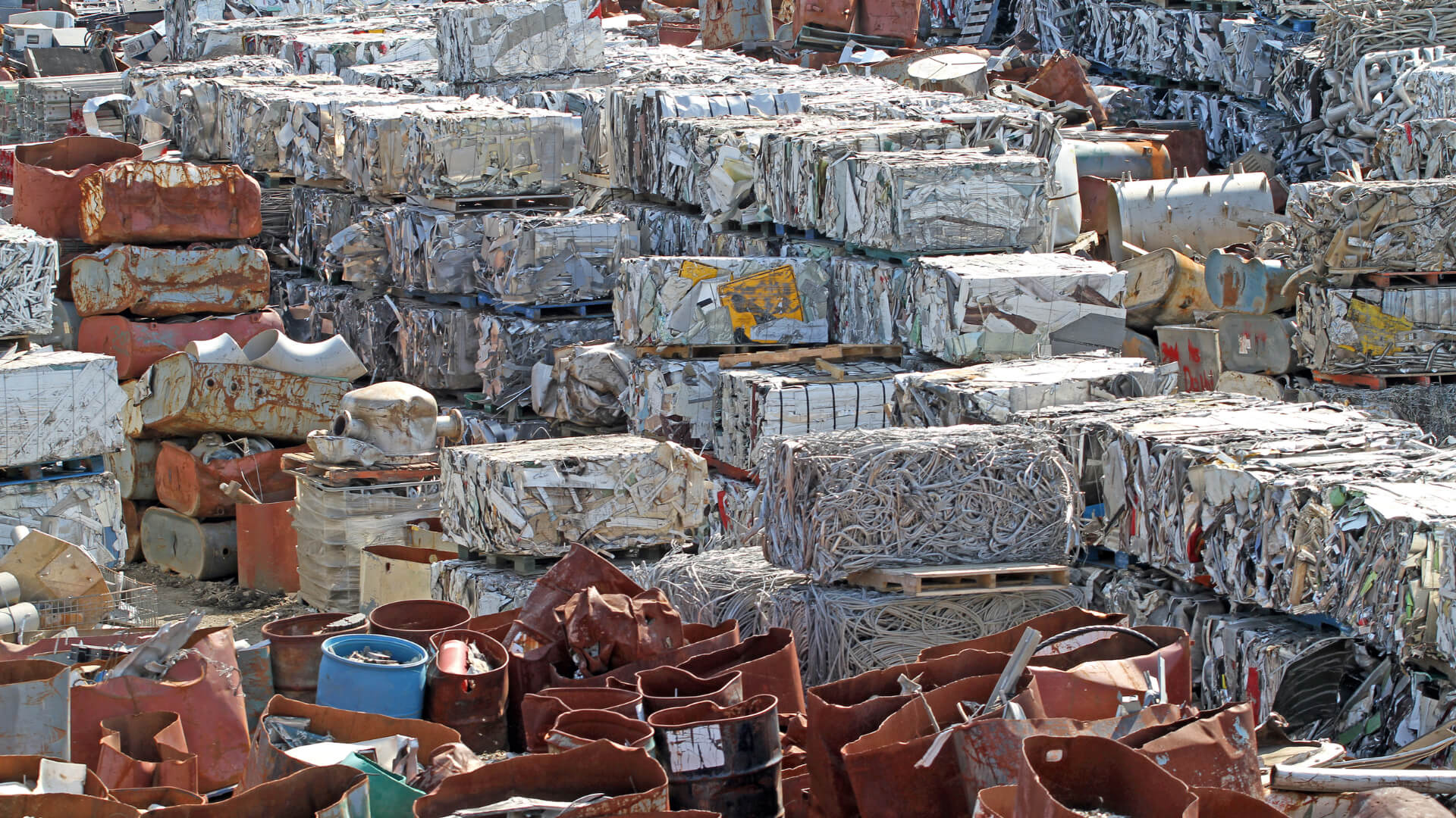 GI Bundles – Premium Galvanized Steel Scrap