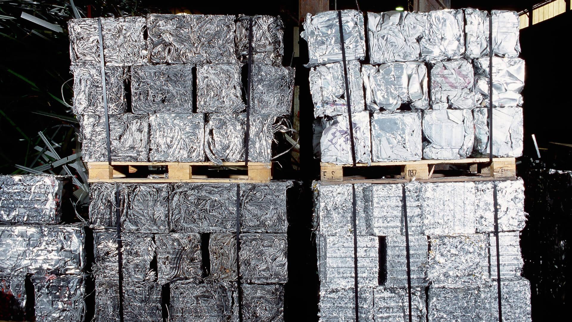 GI Bundles – Premium Galvanized Steel Scrap